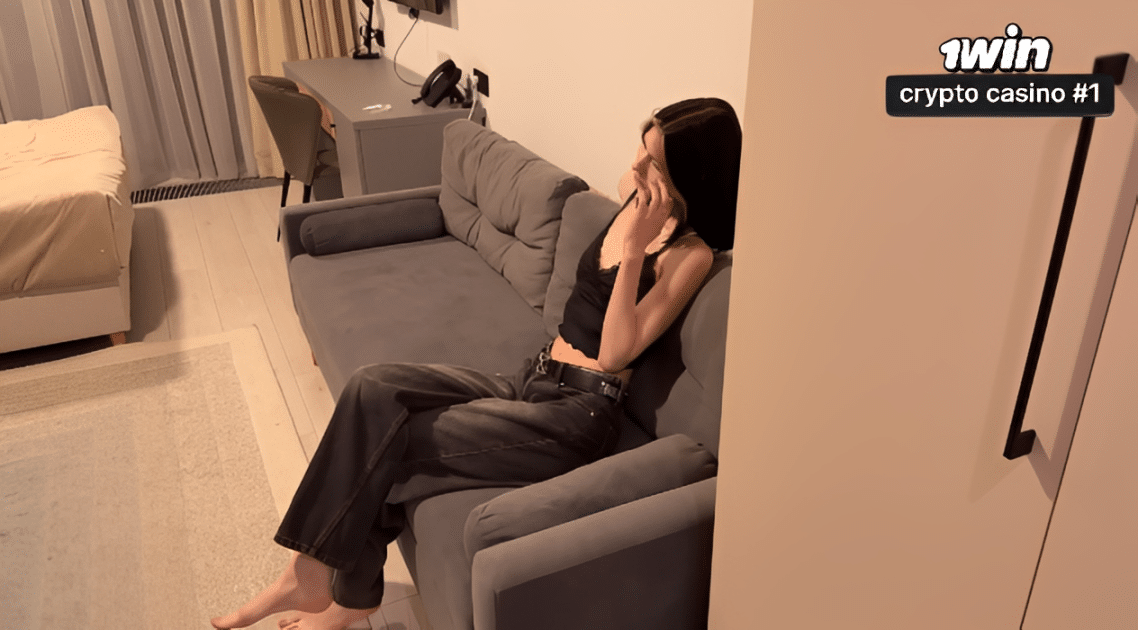 pornฝรั่ง เพื่อนสาวสุดฟิน Cutie kim call my friend xxx